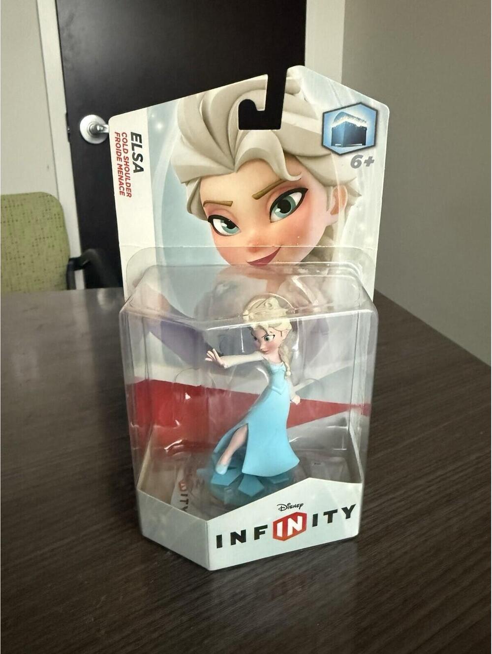 Disney Infinity Elsa Figurine - Cold Shoulder 4" Inches - NEW